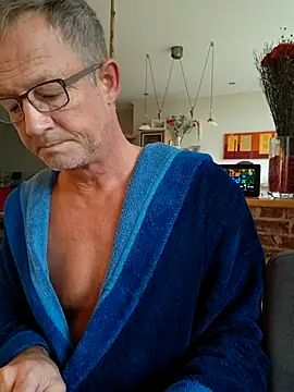 TommyTom76 online show from 11/01/25, 07:35