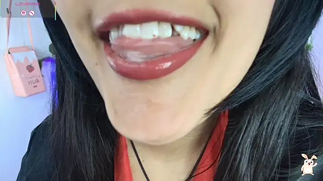 Hinata 21  online show from 11/18/25, 08:45