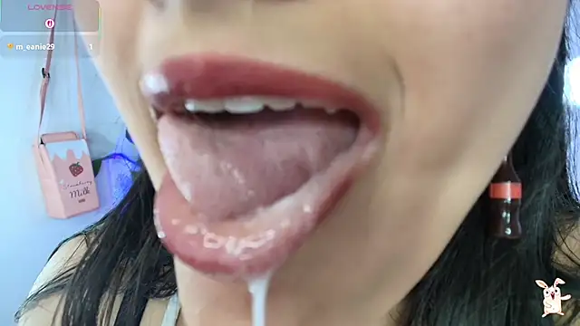 Hinata 21  online show from 11/07/25, 08:57