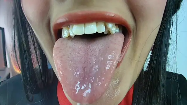 Hinata 21  online show from 03/24/26, 09:04