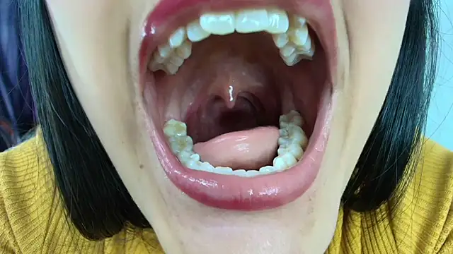 Hinata 21  online show from 03/31/26, 08:55