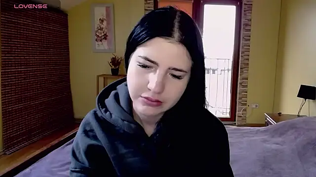 Malibu J online show from 10/10/25, 12:06