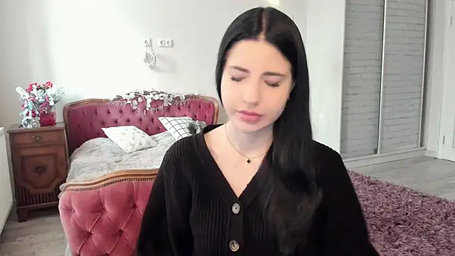 Malibu J online show from 12/17/25, 07:02