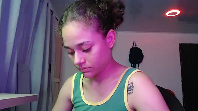 LittleCheerry69 online show from 10/20/25, 02:39