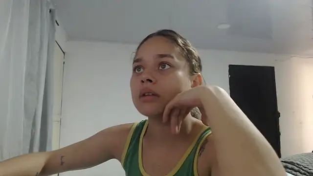 LittleCheerry69 online show from 04/15/26, 02:21