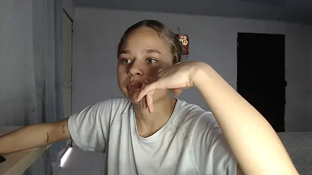 LittleCheerry69 online show from 03/27/26, 04:08