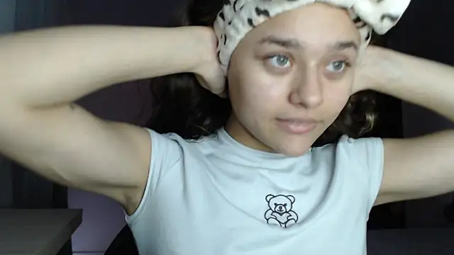 LittleCheerry69 online show from 11/12/25, 04:11