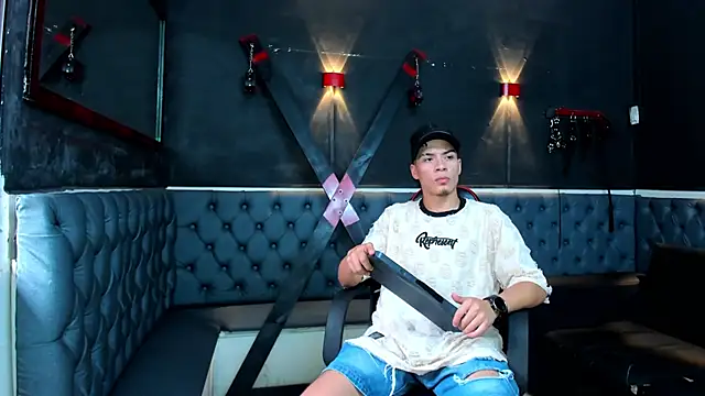 ALEX MILLER25 online show from 12/18/25, 08:23