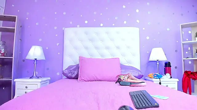 alana johnson 0 online show from 09/30/25, 12:44