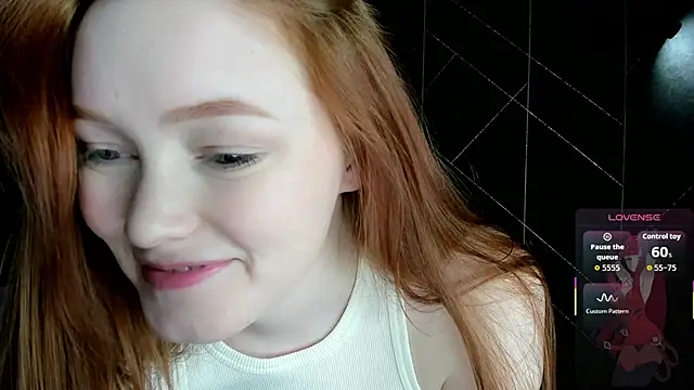 Red FoxGirl online show from 12/17/25, 03:06