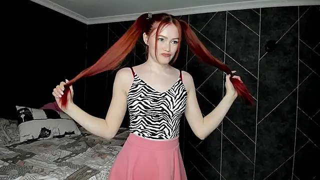 Red FoxGirl online show from 10/22/25, 05:12