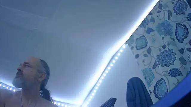 HippieDad333 online show from 12/19/25, 11:07