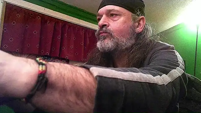 HippieDad333 online show from 03/25/26, 02:44