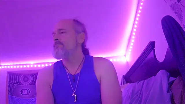 HippieDad333 online show from 12/17/25, 12:04