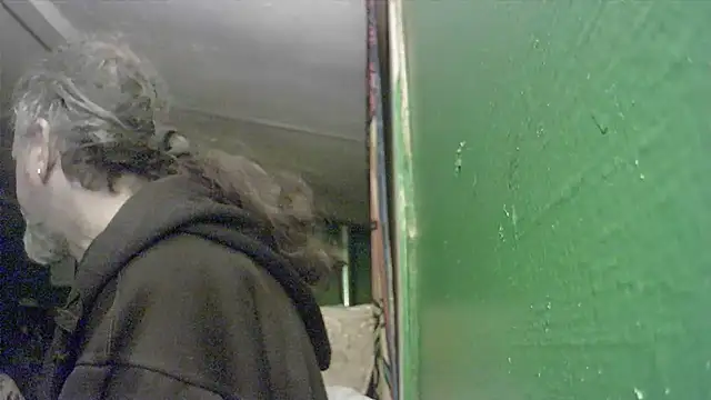 Snapshot of HippieDad333 chatting on 10/02/25, 10:29 HippieDad333 online show from 10/02/25, 10:29