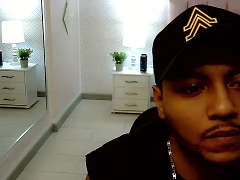 Max Rivers online show from 10/05/25, 07:48