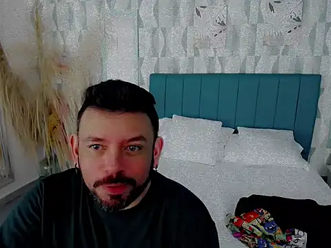 Max Rivers online show from 10/13/25, 06:48