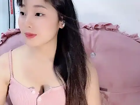 Snapshot of Lie_liee chatting on 06/20/26, 01:27 Lie liee online show from 06/20/26, 01:27