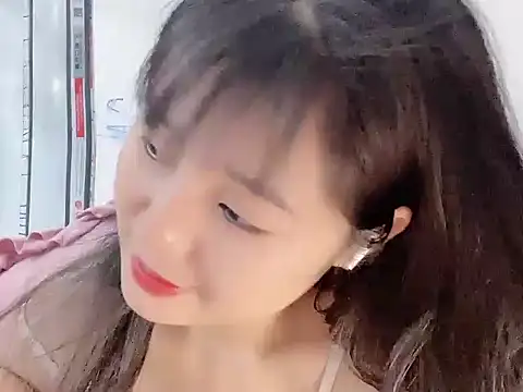 Snapshot of Lie_liee chatting on 06/26/26, 02:06 Lie liee online show from 06/26/26, 02:06