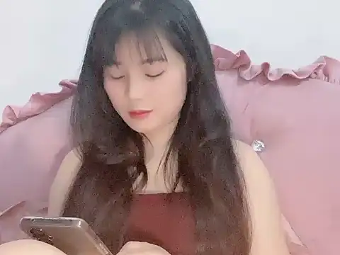 Snapshot of Lie_liee chatting on 04/30/26, 01:51 Lie liee online show from 04/30/26, 01:51