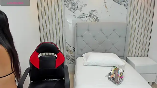 Snapshot of SAMANTHABENET chatting on 02/20/26, 08:00 SAMANTHABENET online show from 02/20/26, 08:00