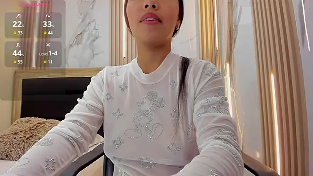 SAMANTHABENET online show from 04/15/26, 08:20