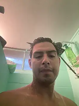 Snapshot of juanjR11 chatting on 09/25/25, 02:12 juanjR11 online show from 09/25/25, 02:12