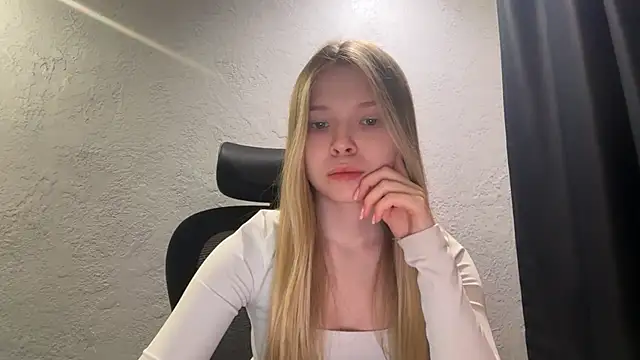 CandysRose online show from 06/29/26, 06:51