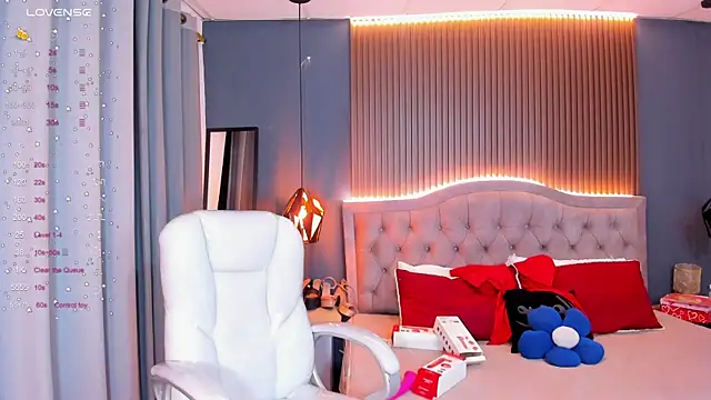 Tiffany  charm  online show from 04/24/26, 03:30