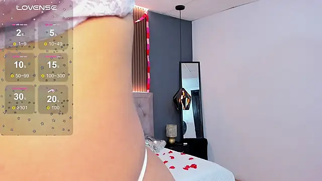 Snapshot of Tiffany__charm_ chatting on 02/13/26, 03:39 Tiffany charm online show from 02/13/26, 03:39