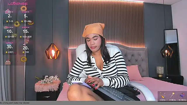 Snapshot of Tiffany__charm_ chatting on 01/15/26, 03:43 Tiffany charm online show from 01/15/26, 03:43