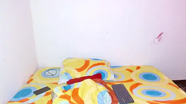 Snapshot of lorenacapelli chatting on 11/06/25, 11:03 lorenacapelli online show from 11/06/25, 11:03