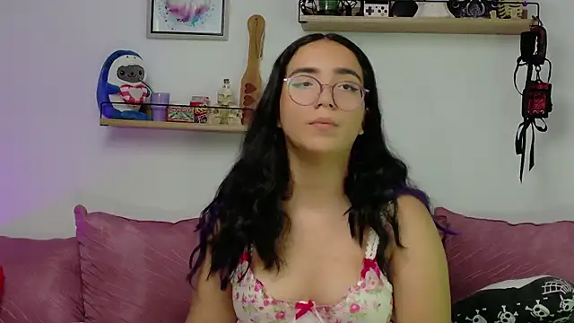 LucyDerby online show from 12/02/25, 09:16