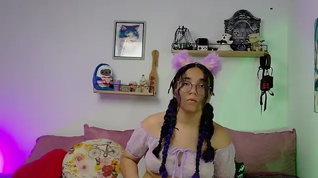 LucyDerby online show from 12/02/25, 02:01