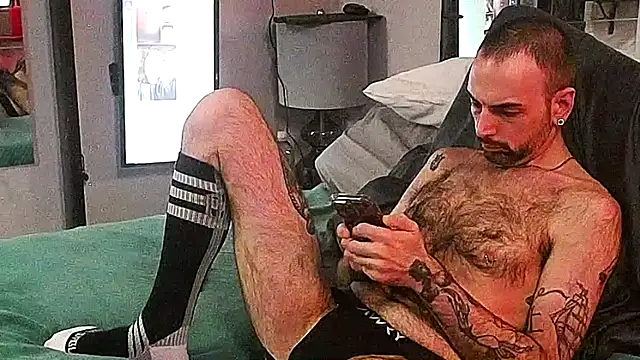 hungbot online show from 12/18/25, 08:08