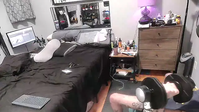 hungbot online show from 11/15/25, 04:05