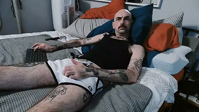 hungbot online show from 10/07/25, 06:25