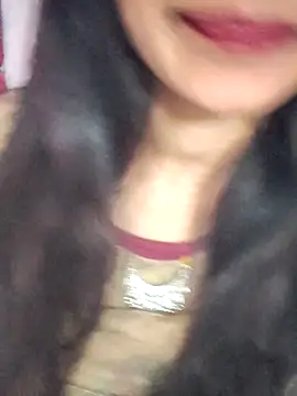 Snapshot of Queen-Bee143 chatting on 02/10/26, 06:56 Queen-Bee143 online show from 02/10/26, 06:56