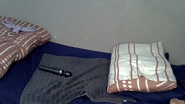 Snapshot of Bellabootie chatting on 10/19/25, 05:05 Bellabootie online show from 10/19/25, 05:05