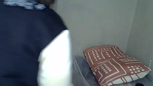 Snapshot of Bellabootie chatting on 11/25/25, 09:09 Bellabootie online show from 11/25/25, 09:09