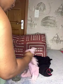 Bellabootie online show from 04/10/26, 08:21