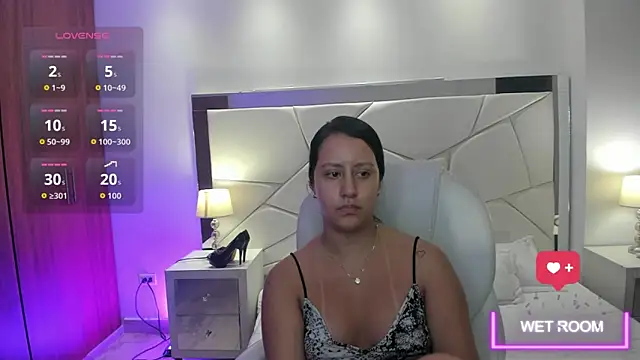 Natasha Kiim  online show from 02/05/26, 03:57