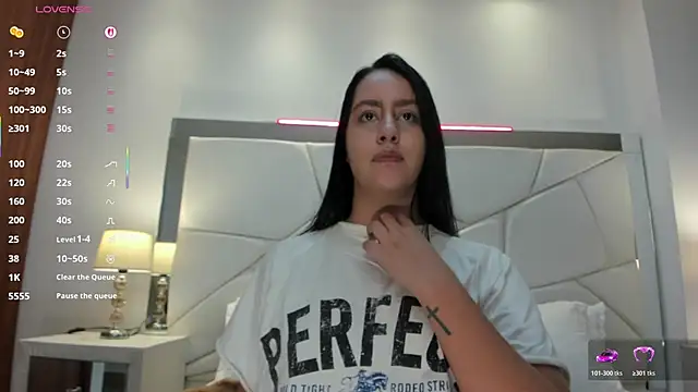 Natasha Kiim  online show from 11/17/25, 12:47