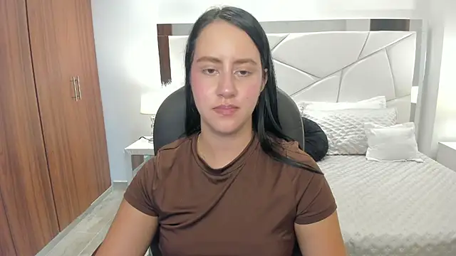 Natasha Kiim  online show from 05/10/26, 06:17