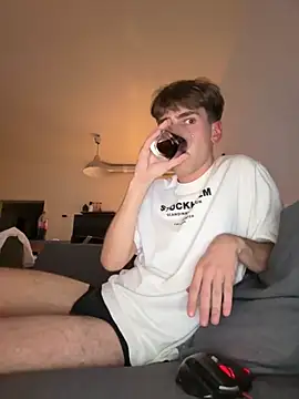 pttvnvkka online show from 09/24/25, 07:31