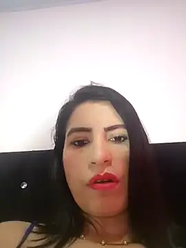 naty hot4uu online show from 10/28/25, 12:04