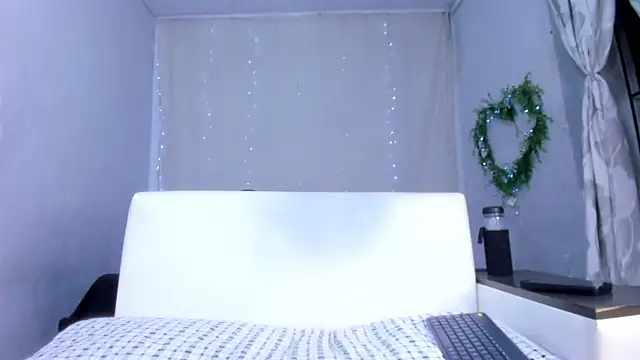 Snapshot of josesweet_ chatting on 10/24/25, 11:04 josesweet  online show from 10/24/25, 11:04