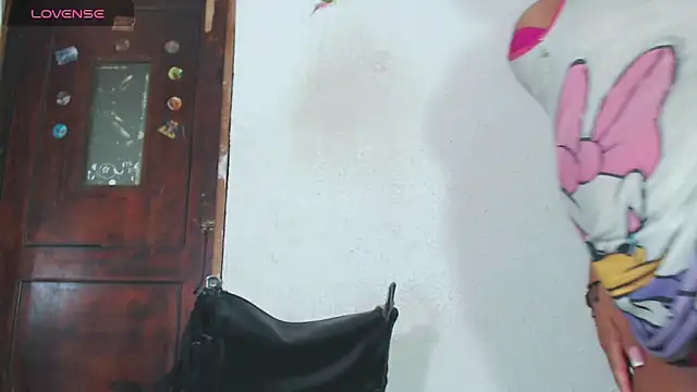 x miila x online show from 11/25/25, 03:07