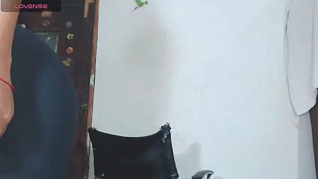 x miila x online show from 10/30/25, 09:22