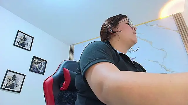 Nina Rouge7 online show from 12/16/25, 03:05